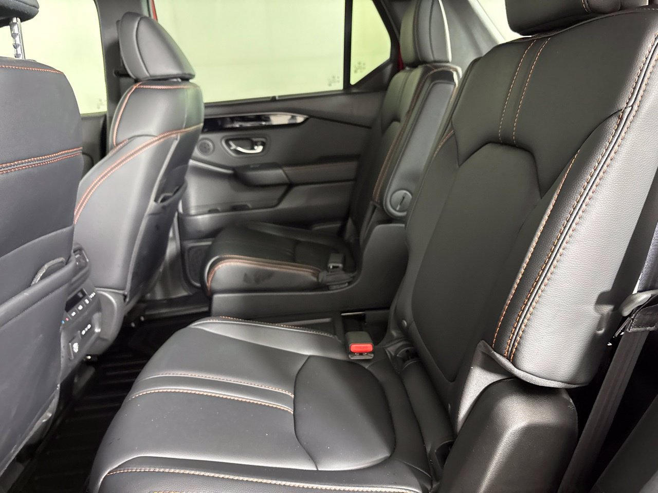 Used 2025 Honda Pilot TrailSport image 26