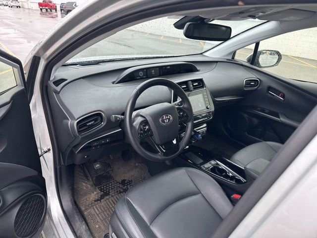Used 2022 Toyota Prius XLE w/ Advanced Technology Package FWD image 9
