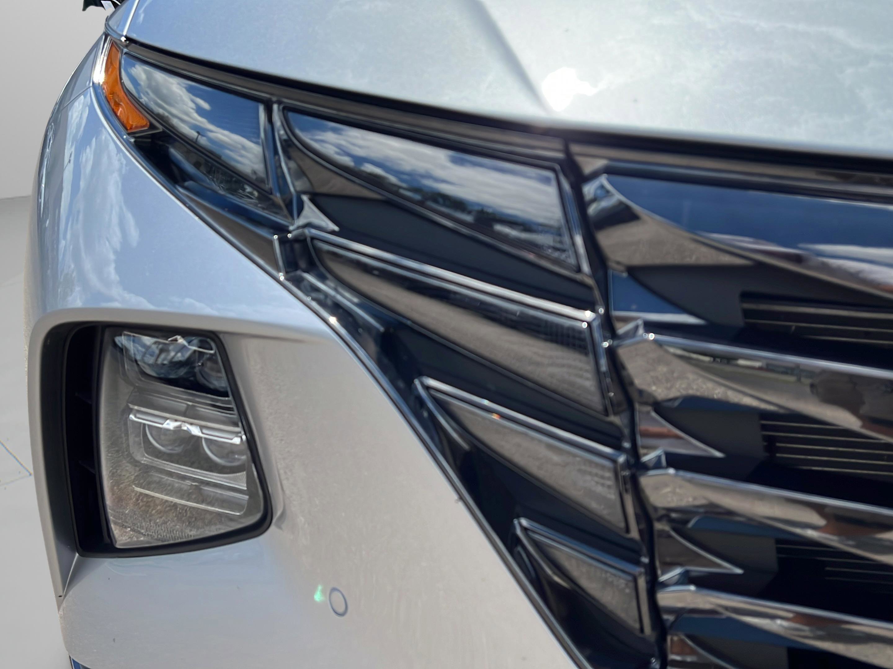 Certified 2024 Hyundai Tucson Limited AWD/4WD image 25