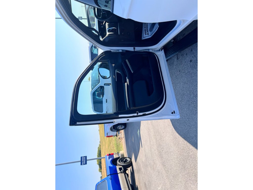 New 2025 Ford Expedition Platinum w/ Stealth Performance Package image 17