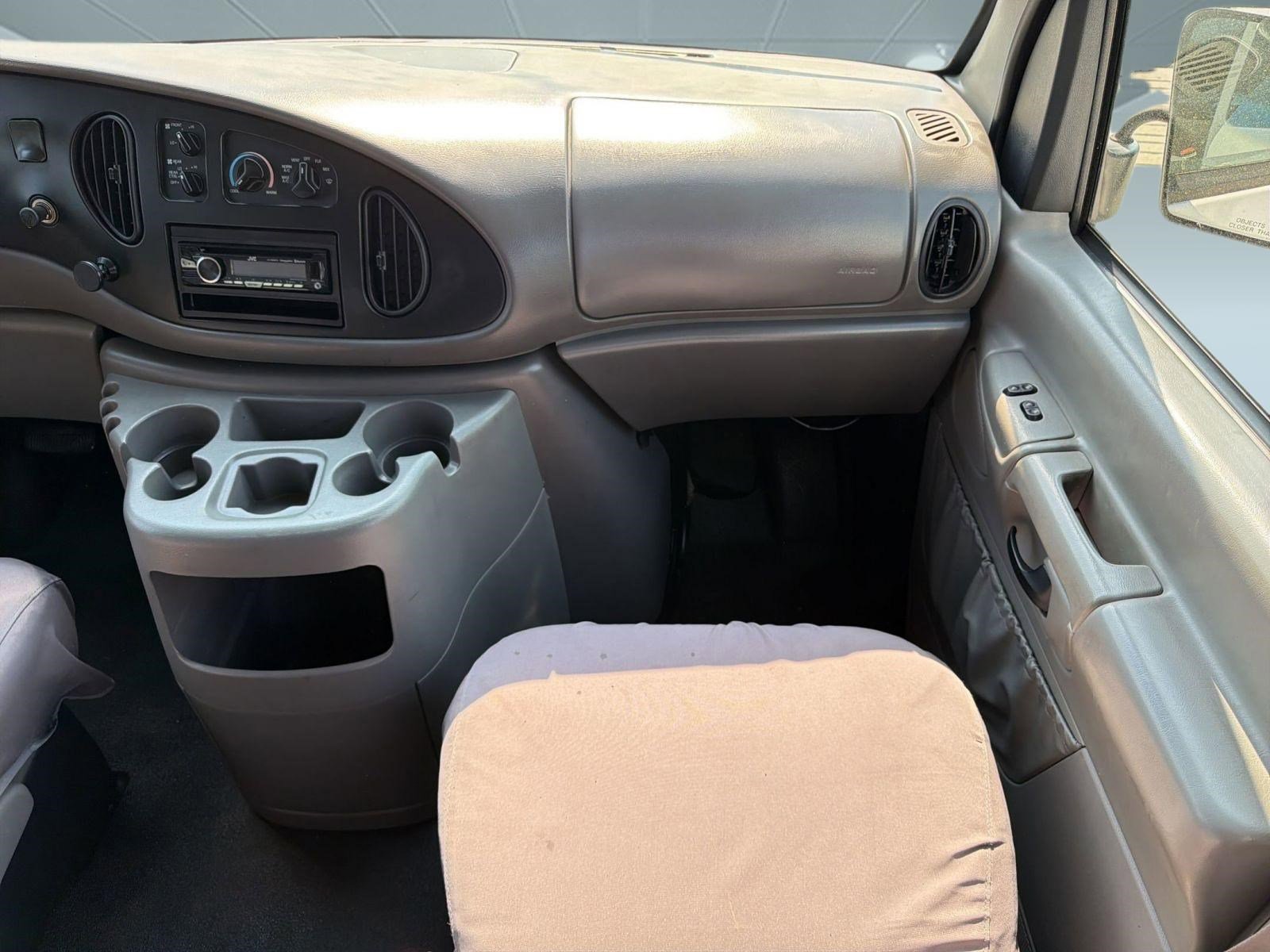 Used 2000 Ford E-350 and Econoline 350 XL image 24