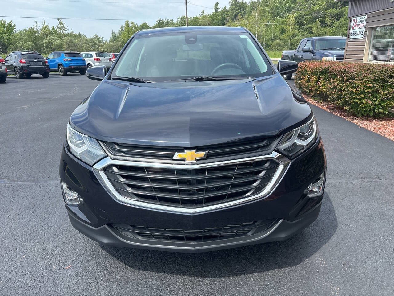 Used 2020 Chevrolet Equinox LT w/ Driver Convenience Package image 3