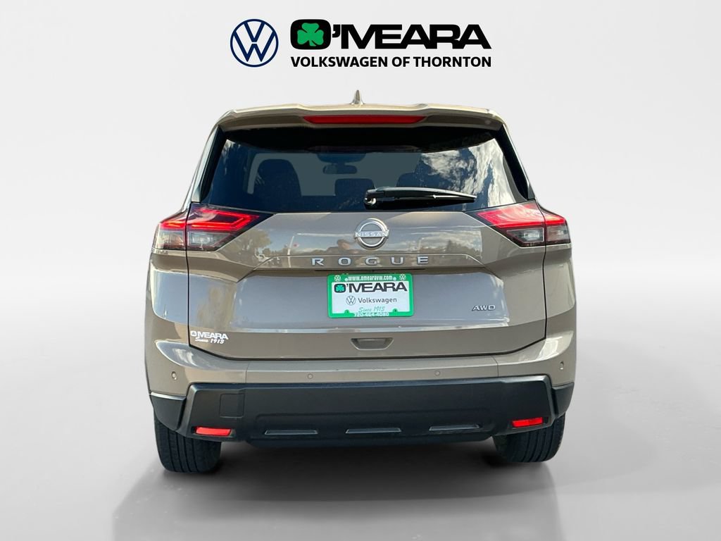 Used 2025 Nissan Rogue SV AWD/4WD image 4