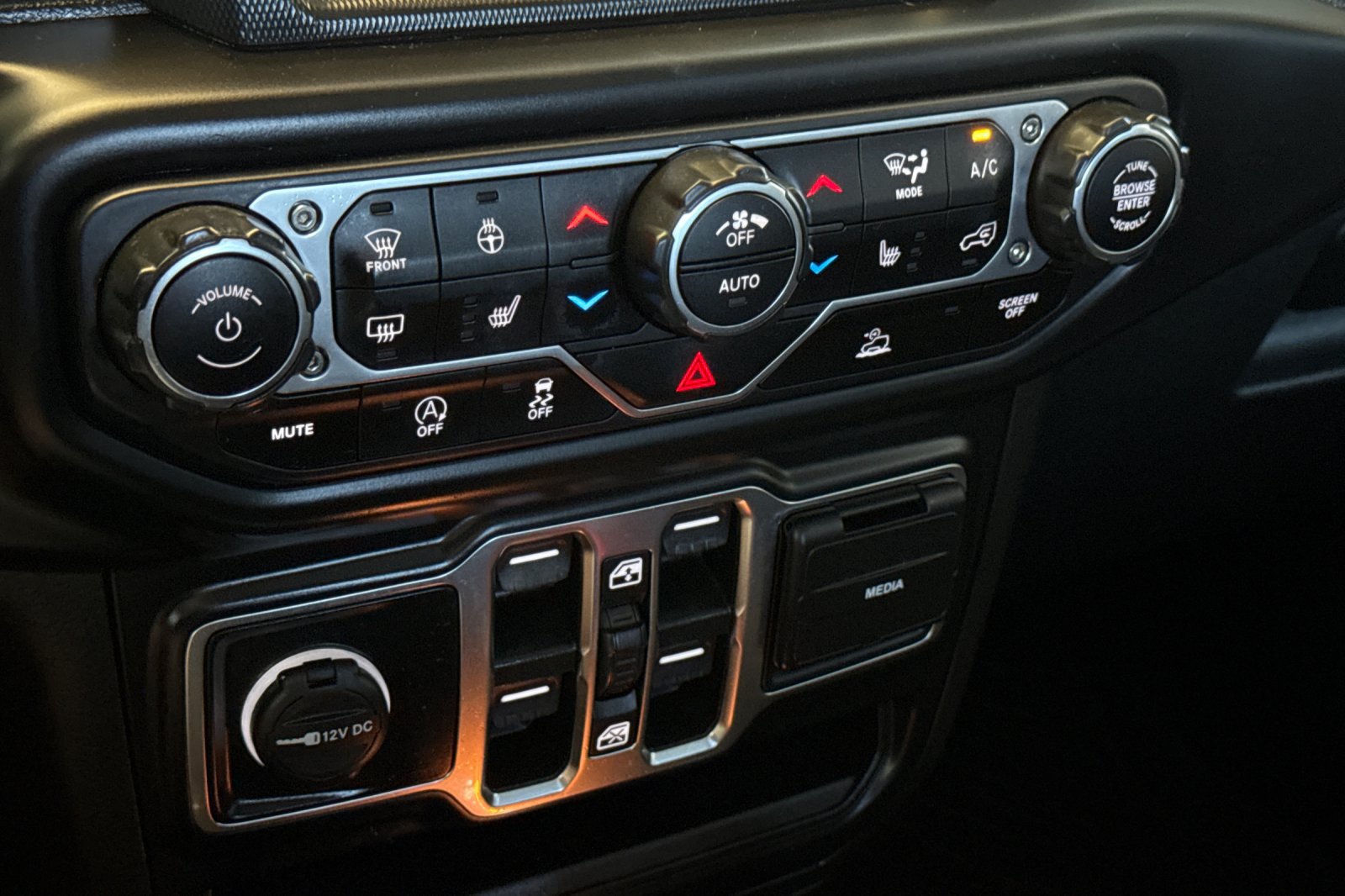 Used 2022 Jeep Gladiator Sport AWD/4WD image 20