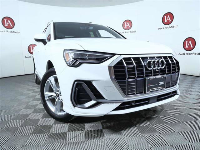 Certified 2024 Audi Q3 2.0T Premium Plus w/ Premium Plus Package image 2