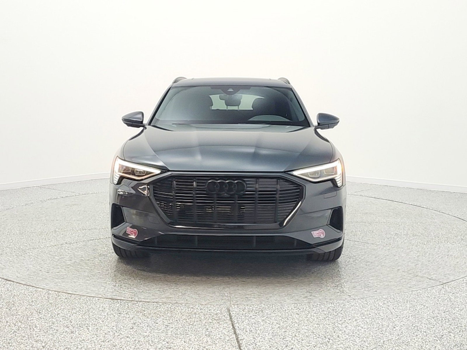 Used 2023 Audi e-tron Premium Plus w/ Premium Plus Package AWD/4WD image 2