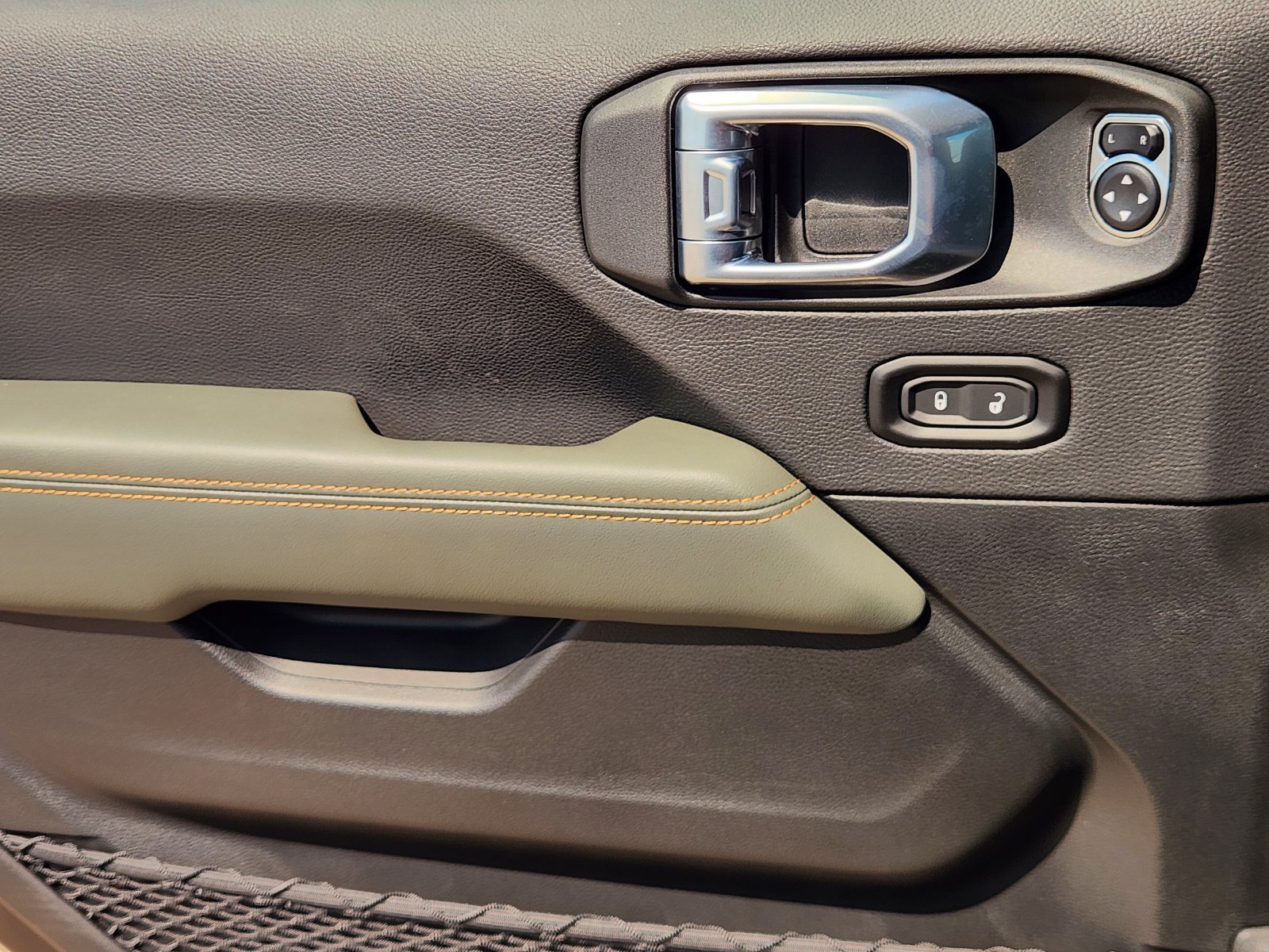 New 2026 Jeep Gladiator Mojave AWD/4WD image 18