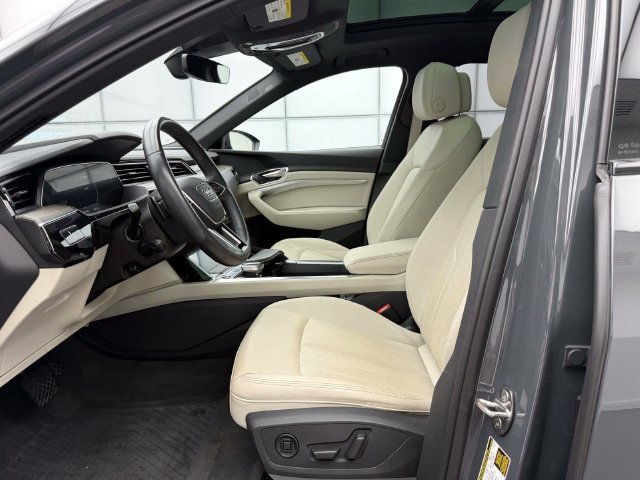 Used 2024 Audi Q8 e-tron Premium Plus w/ Premium Plus Package AWD/4WD image 17