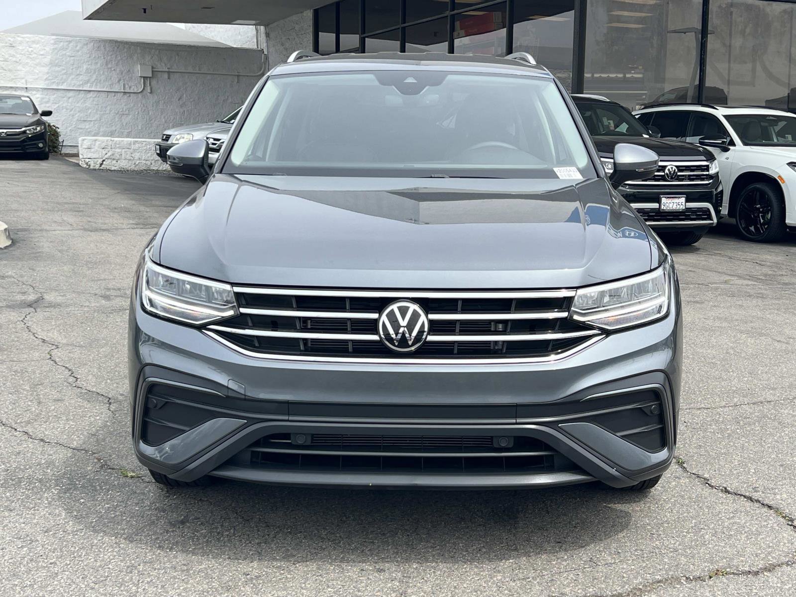 Certified 2023 Volkswagen Tiguan SE image 4