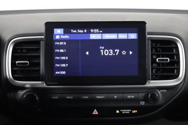 Used 2025 Hyundai Venue SEL FWD image 27