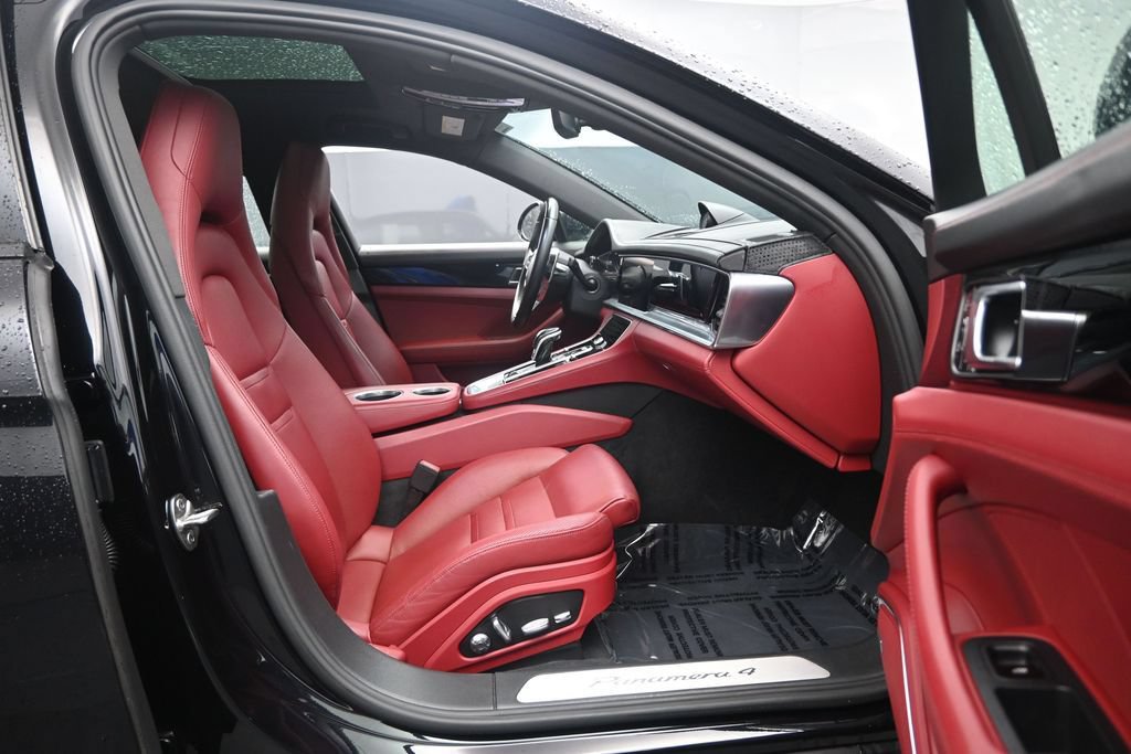 Used 2019 Porsche Panamera 4 AWD/4WD image 32