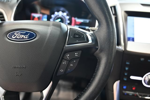 Used 2020 Ford Edge Titanium w/ Equipment Group 301A AWD/4WD image 27