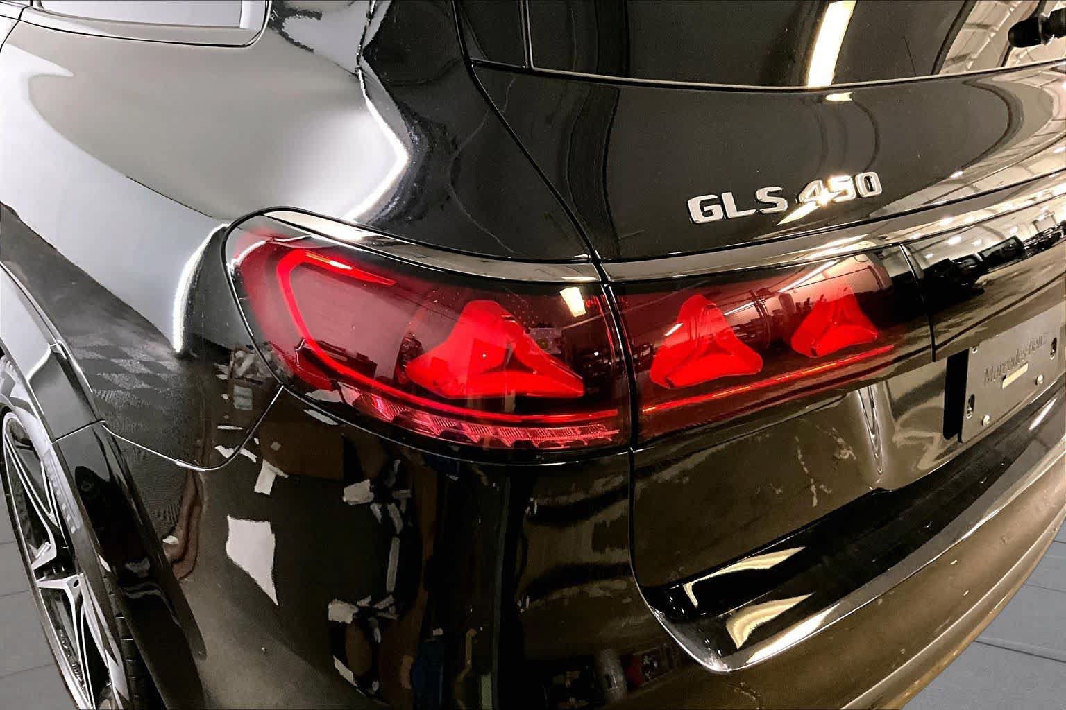 New 2027 Mercedes-Benz GLS 450 4MATIC image 6