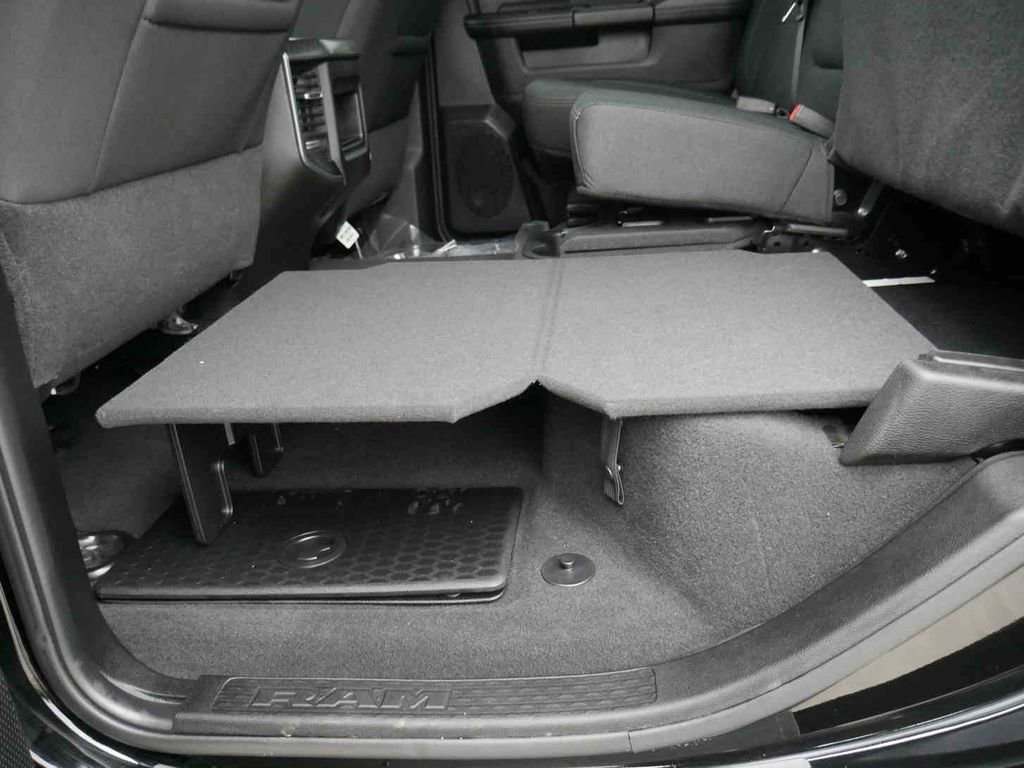 Used 2025 RAM 3500 Big Horn image 22