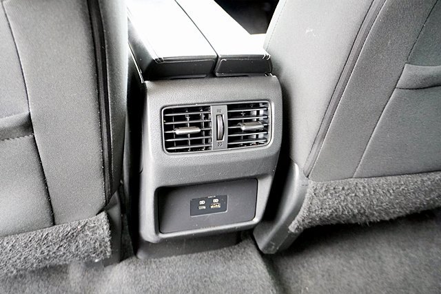 Used 2021 Nissan Rogue SV FWD image 26
