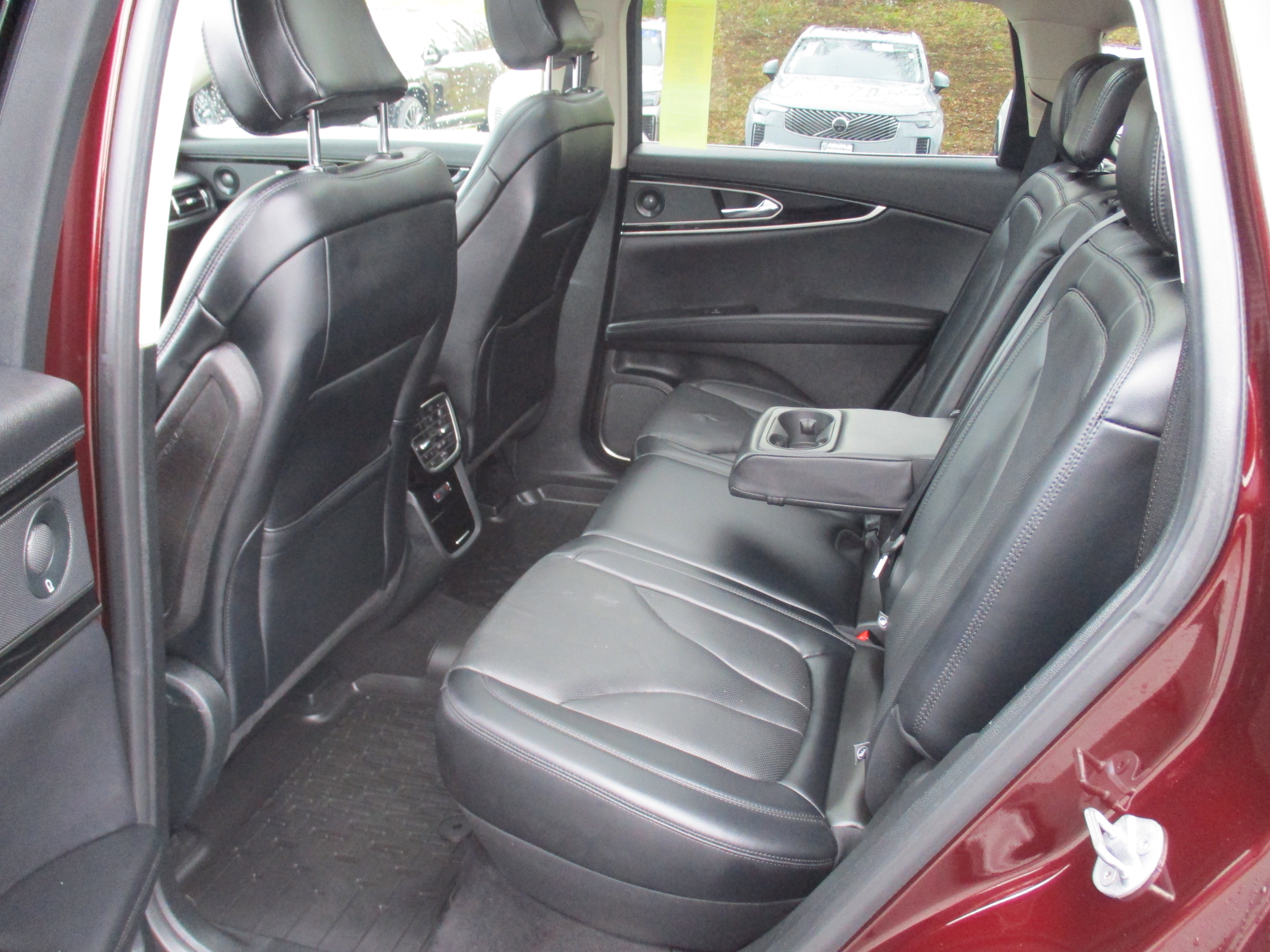 Used 2022 Lincoln Nautilus Reserve w/ Luxury Package AWD/4WD image 13