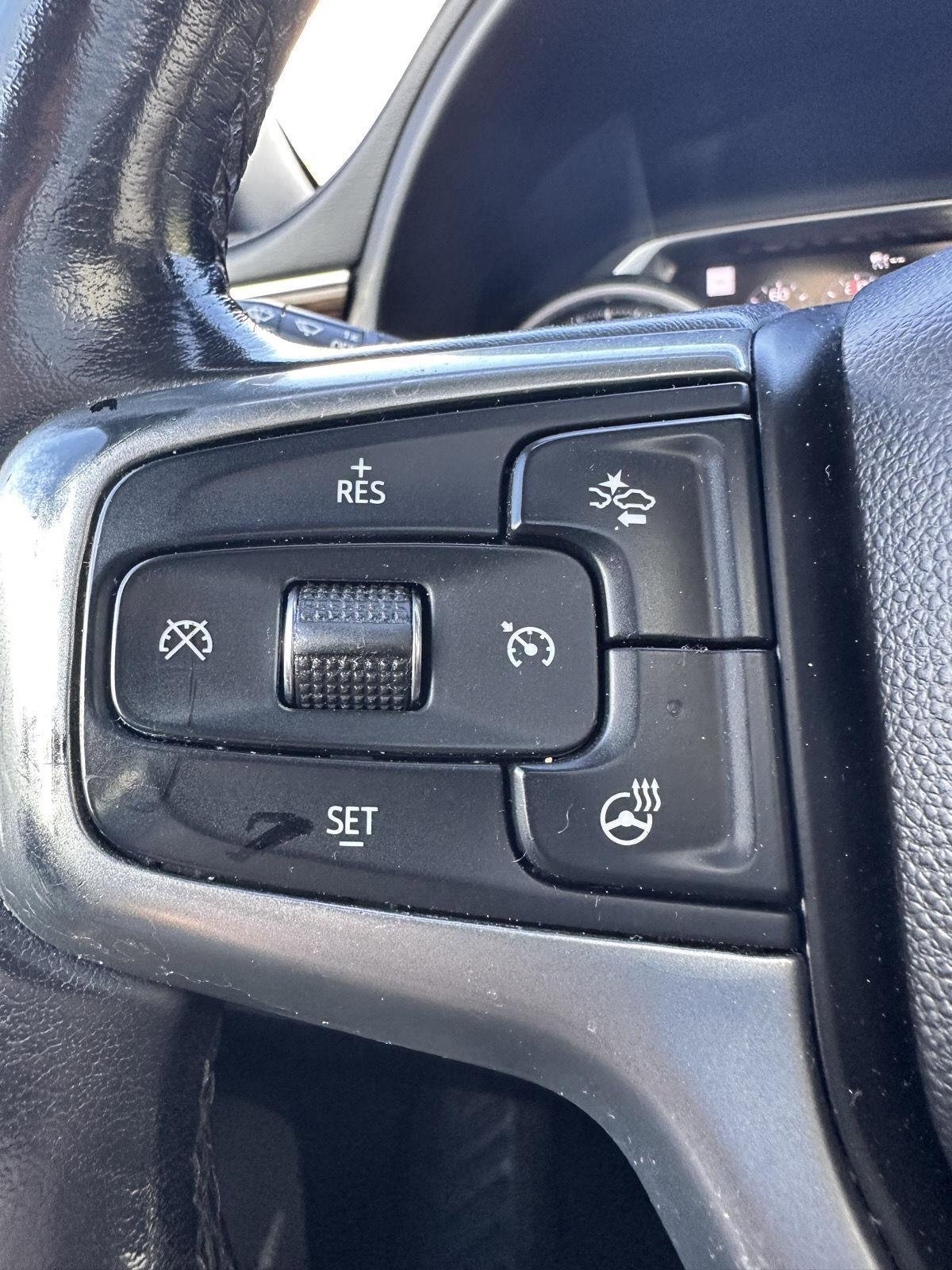 Used 2021 Chevrolet Suburban Premier w/ Premium Package image 35