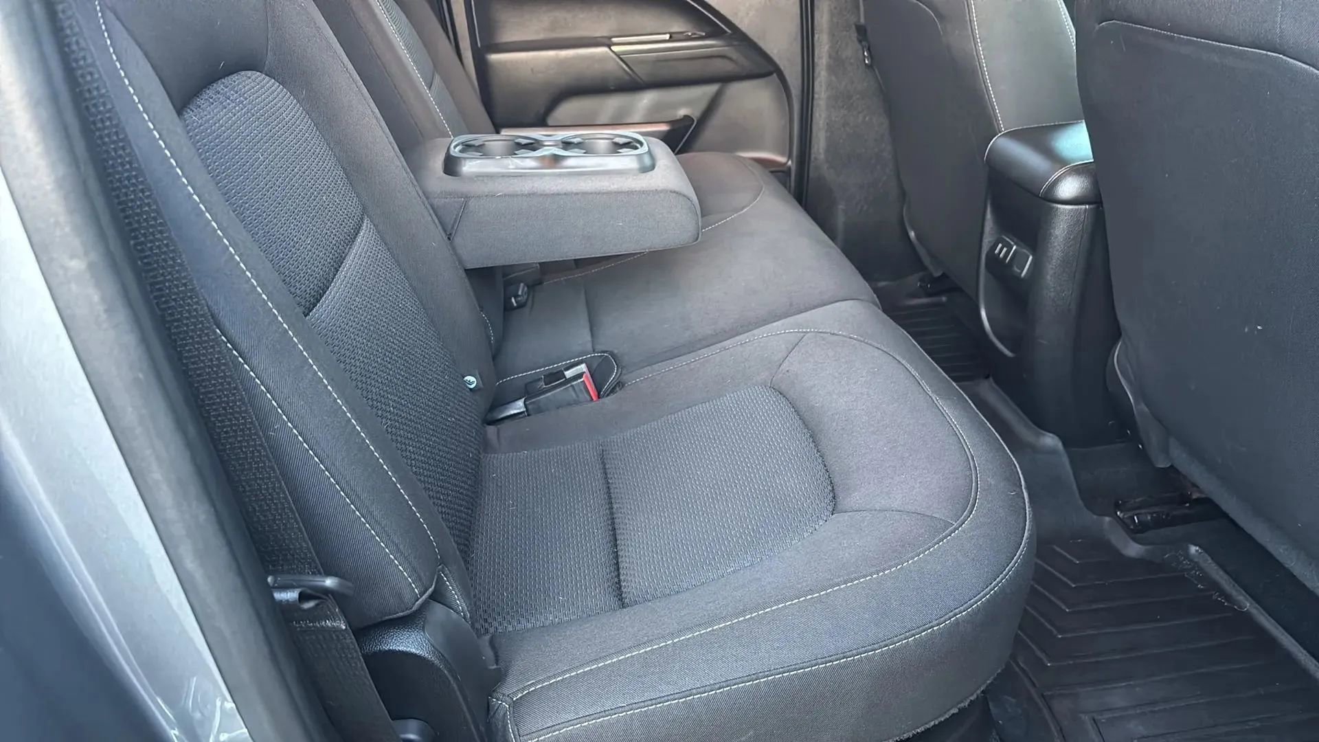 Used 2018 Chevrolet Colorado LT AWD/4WD image 37