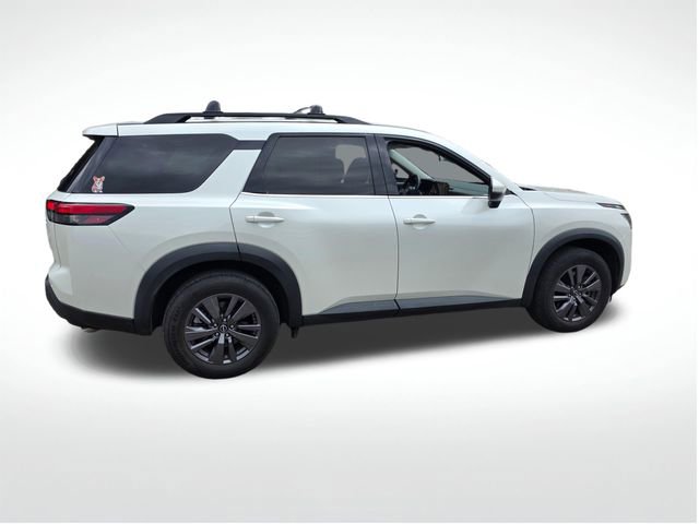 Used 2022 Nissan Pathfinder SV AWD/4WD image 13