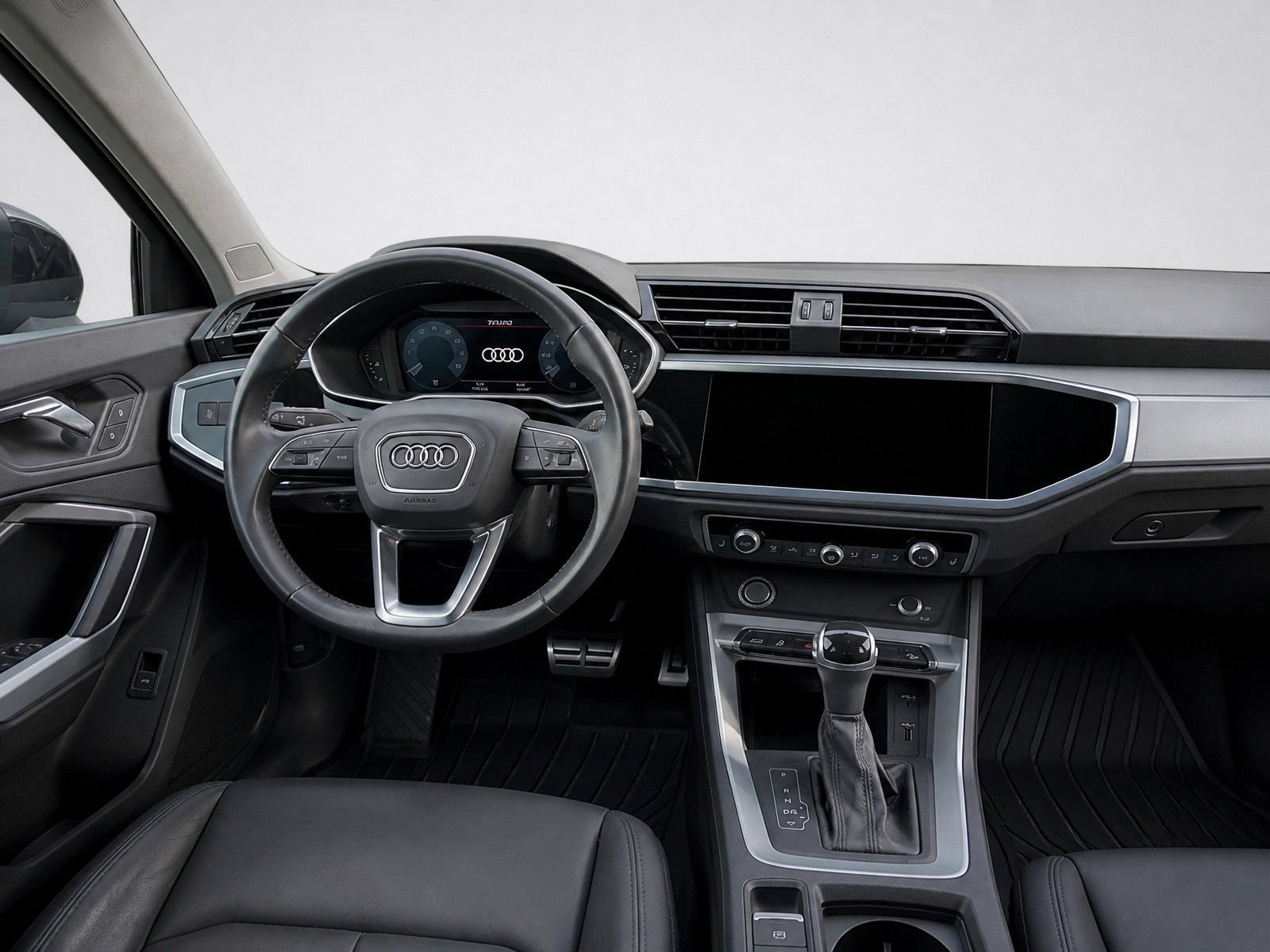 Used 2020 Audi Q3 2.0T Premium w/ Convenience Package AWD/4WD image 24