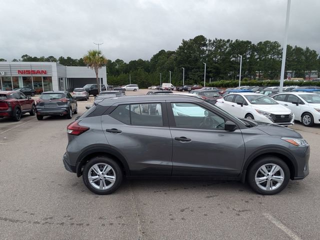 New 2025 Nissan Kicks Play S FWD image 2