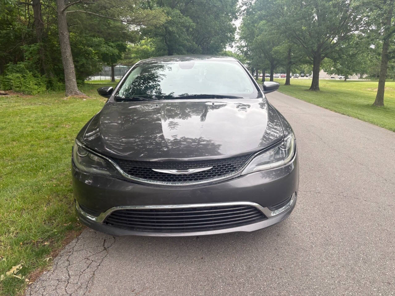 Used 2015 Chrysler 200 Limited w/ Convenience Group FWD image 4
