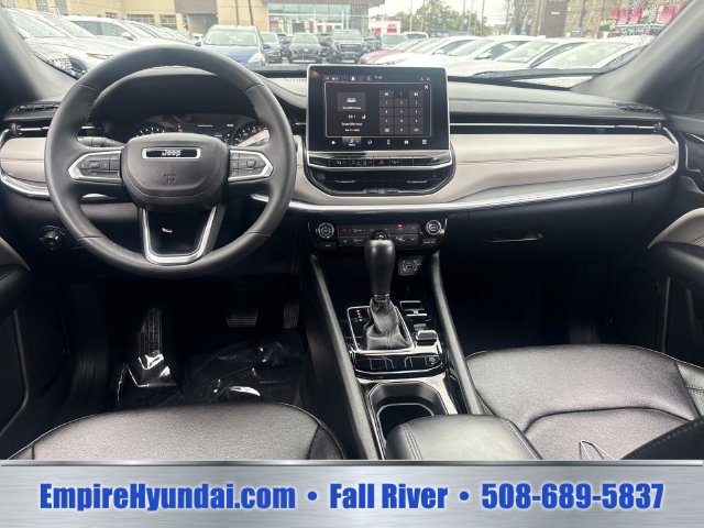 Used 2024 Jeep Compass Limited AWD/4WD image 15