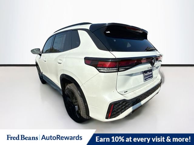 New 2025 Volkswagen Tiguan SE R-Line image 4