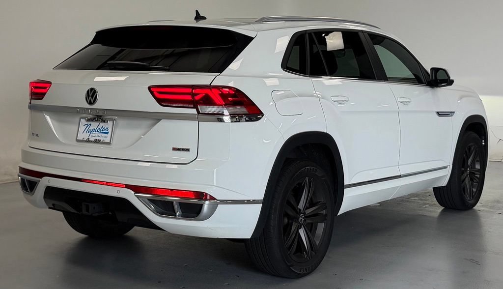 Used 2021 Volkswagen Atlas Cross Sport SE AWD/4WD image 3