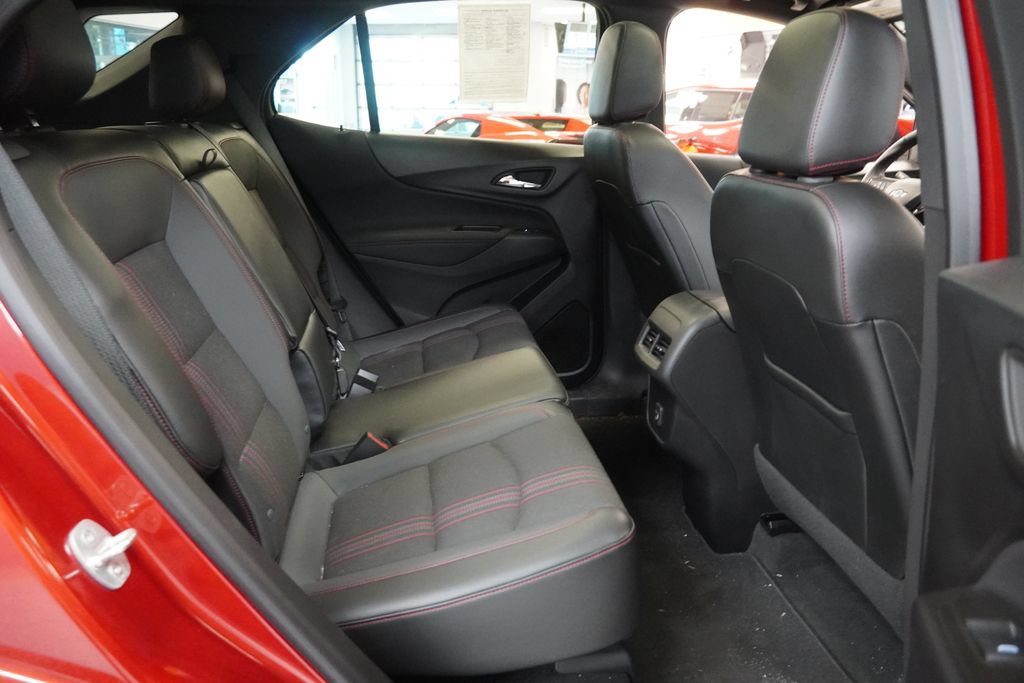 Certified 2023 Chevrolet Equinox RS FWD image 34