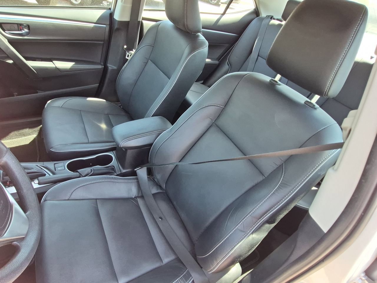 Used 2014 Toyota Corolla LE Premium w/ Driver Convenience Package FWD image 20