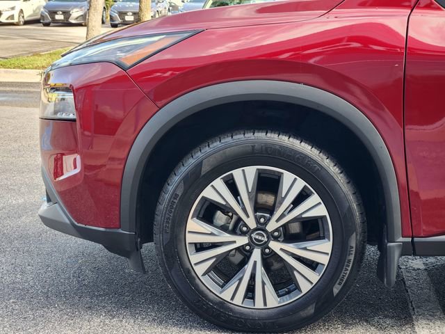 Used 2022 Nissan Rogue SV image 5