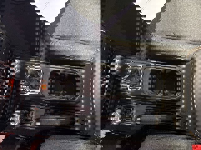 New 2025 Jeep Wrangler Sahara image 28