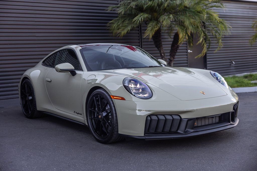 Certified 2026 Porsche 911 Carrera GTS RWD image 6