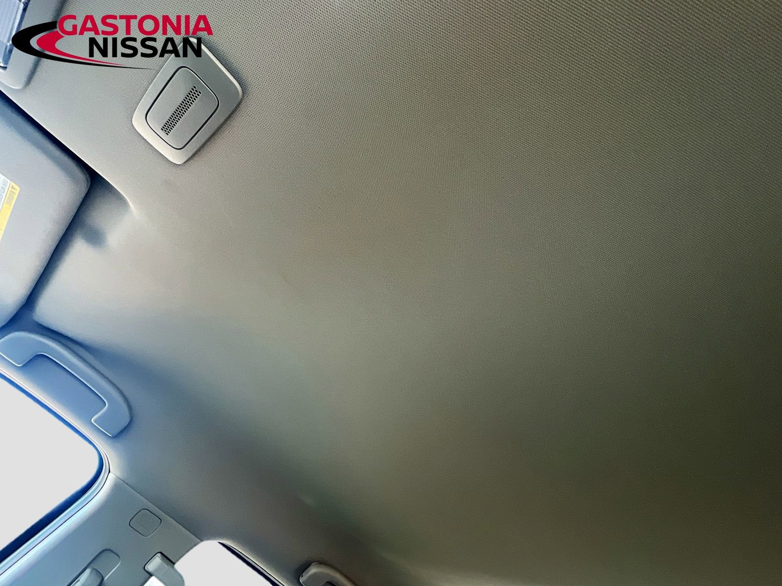 Used 2022 Nissan Frontier SV image 27