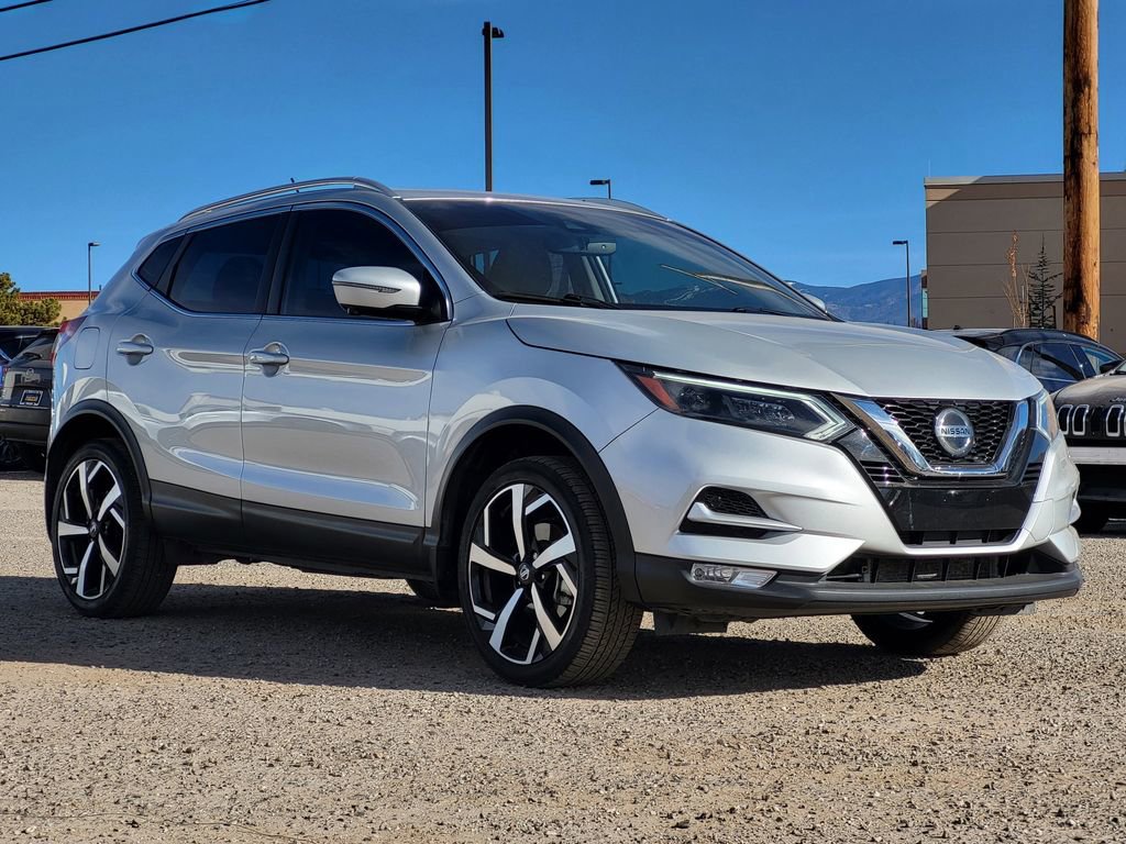 Used 2022 Nissan Rogue Sport SL w/ Premium Package image 3