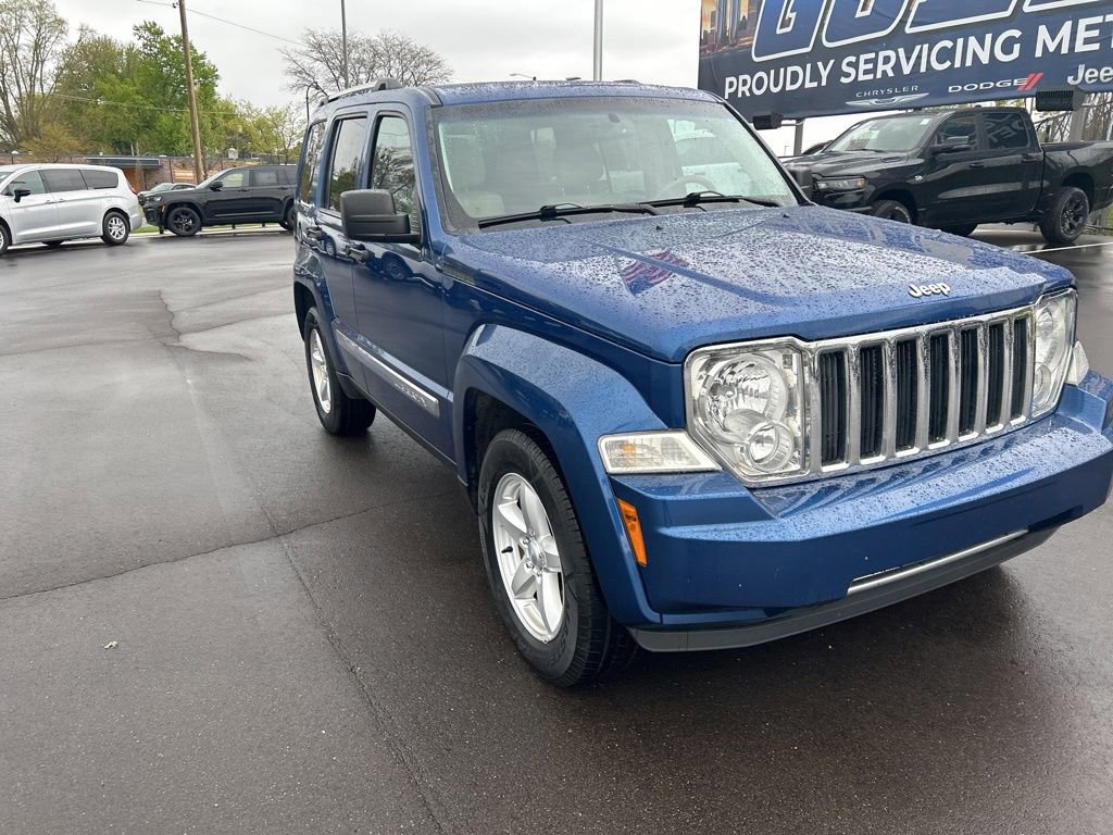 Used 2010 Jeep Liberty Limited w/ Comfort/Convenience Group AWD/4WD image 3