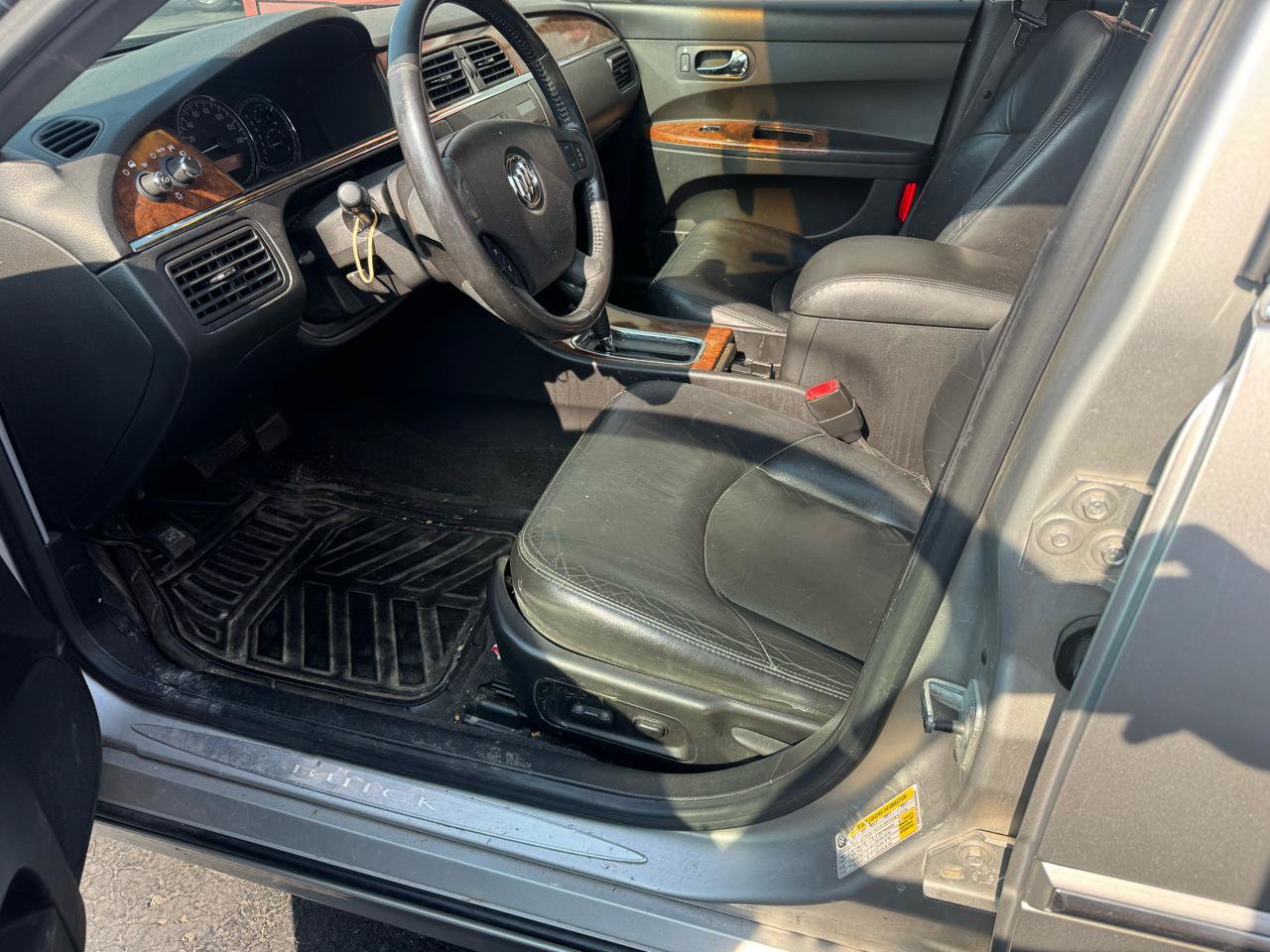 Used 2006 Buick LaCrosse CXL w/ Driver Confidence Package FWD image 9