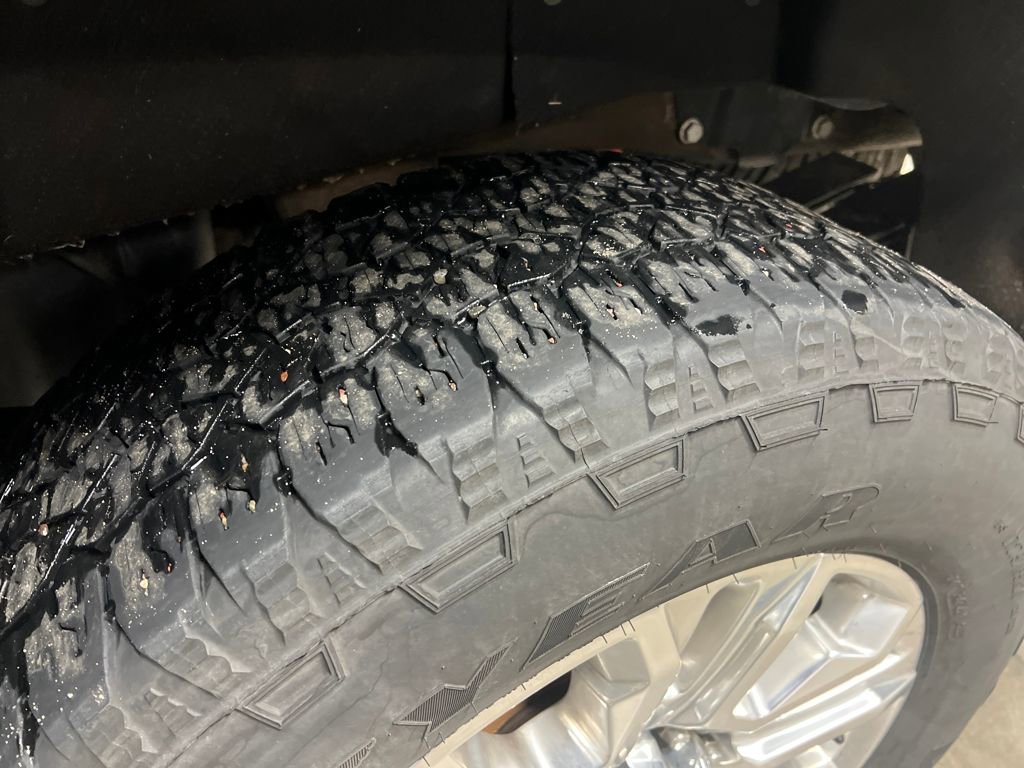 Used 2023 GMC Sierra 3500 Denali w/ Denali Ultimate Package image 10