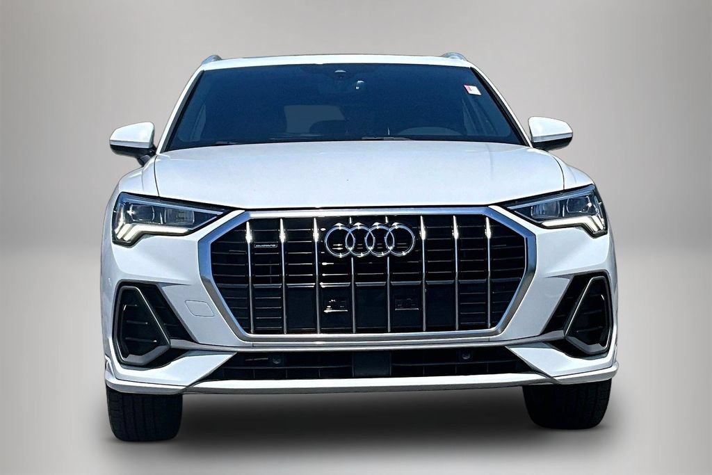 Used 2020 Audi Q3 2.0T Premium Plus w/ Premium Plus Package AWD/4WD image 3