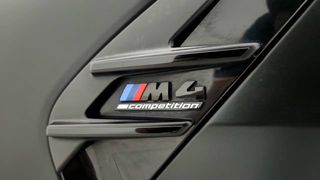 Used 2021 BMW M4 Competition w/ M Carbon Exterior Package RWD image 33