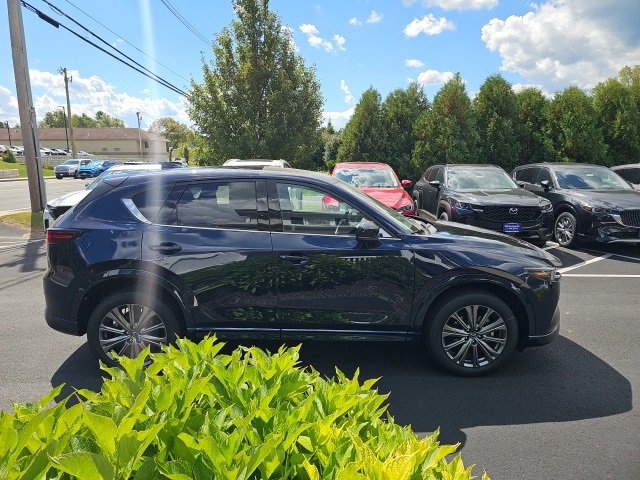 New 2025 MAZDA CX-5 Signature image 2