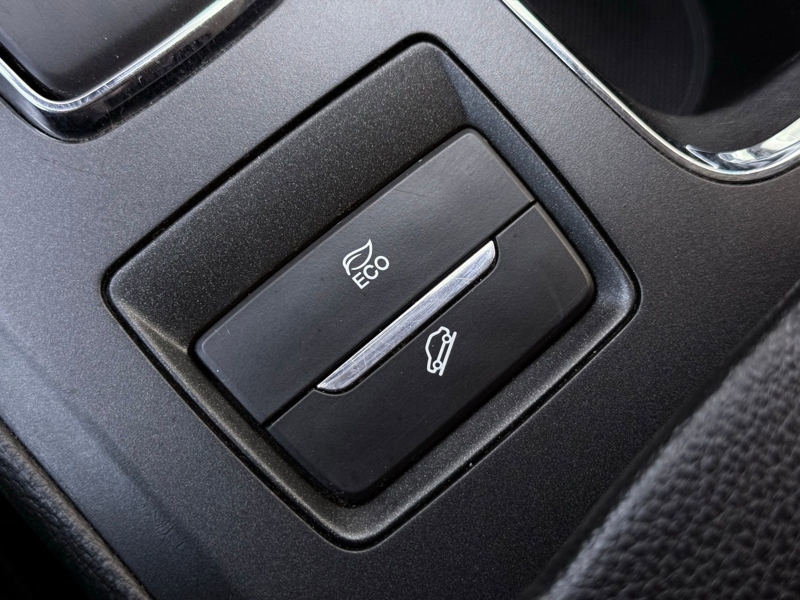 Used 2019 Ford Fusion SE image 42