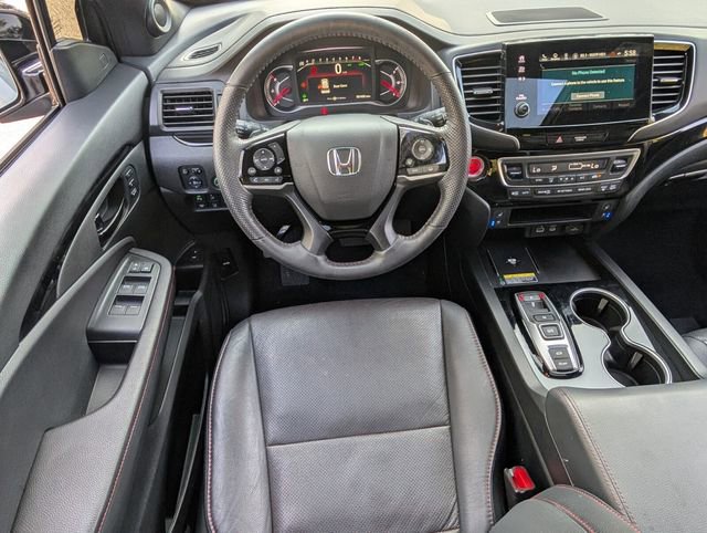 Used 2024 Honda Passport Black Edition image 12