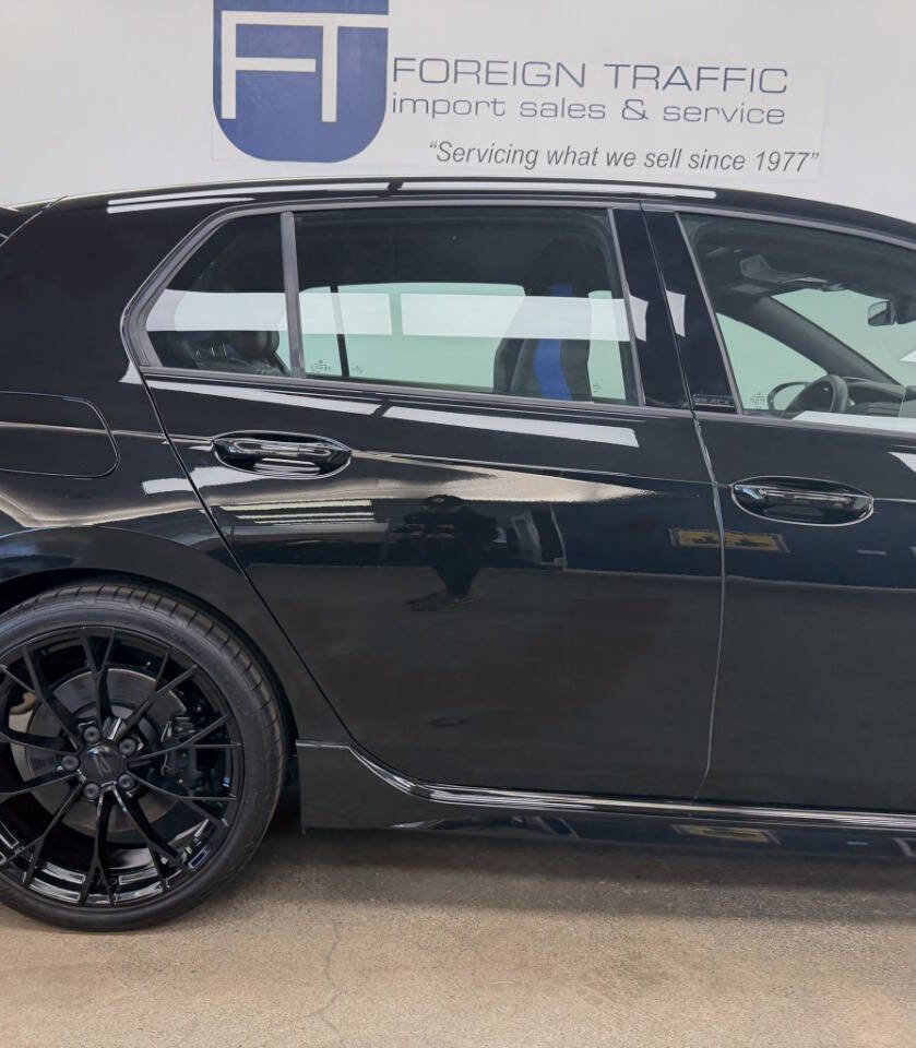 Used 2025 Volkswagen Golf R Black Edition image 16