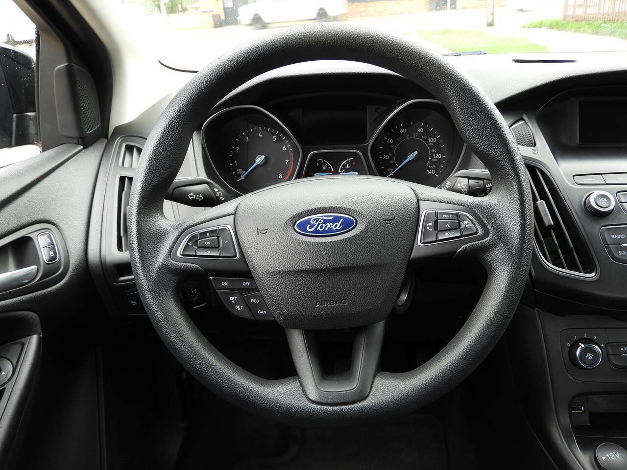 Used 2018 Ford Focus SE image 18