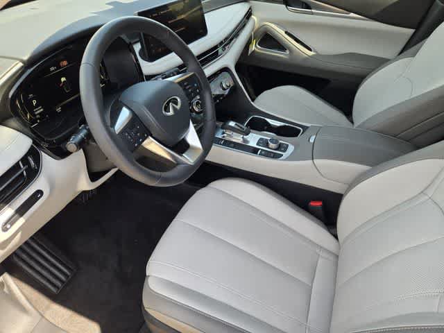 Used 2027 INFINITI QX60 Luxe w/ Cargo Package FWD image 2