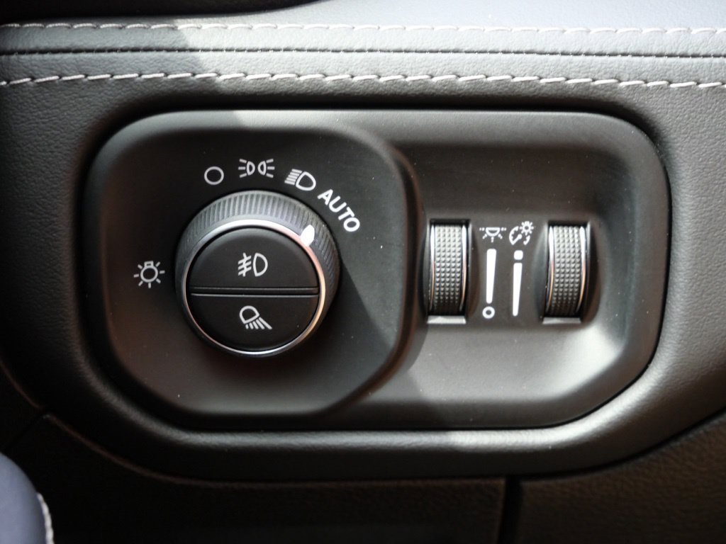 Used 2024 RAM 1500 Limited w/ Night Edition AWD/4WD image 35