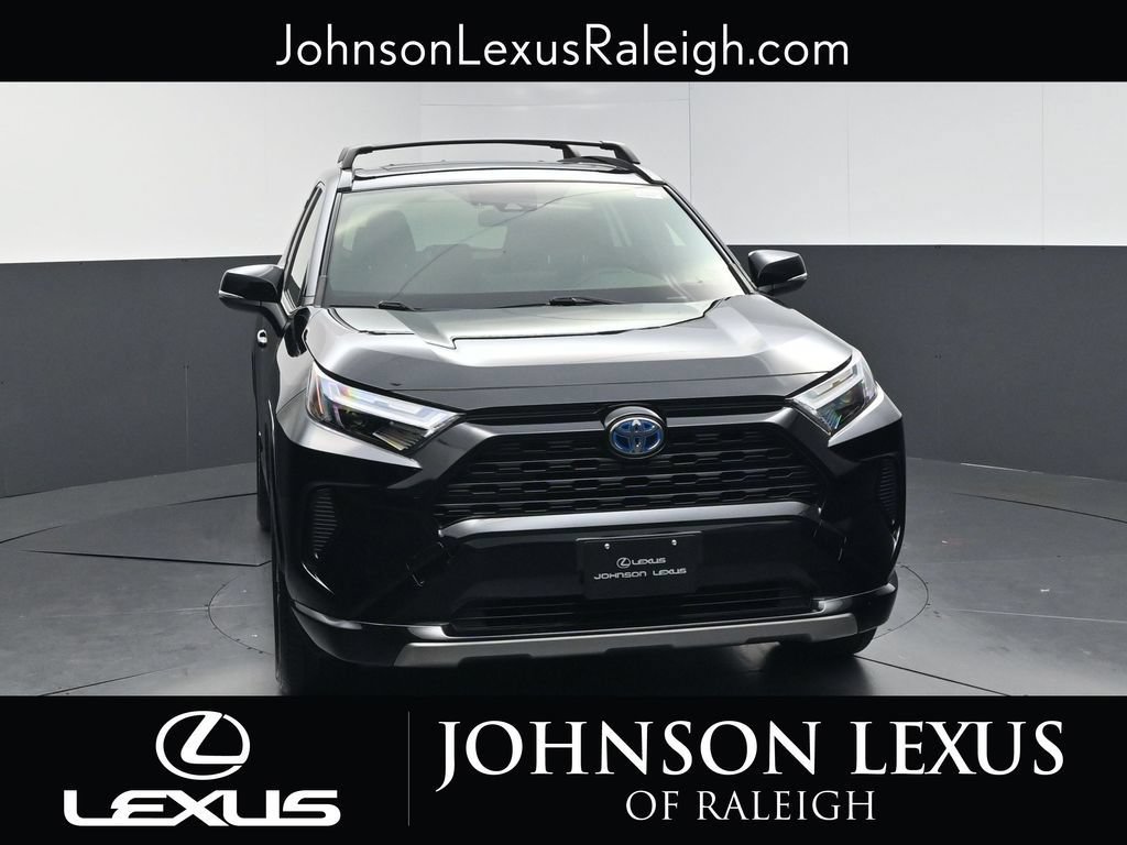 Used 2023 Toyota RAV4 SE w/ Convenience Package AWD/4WD image 4