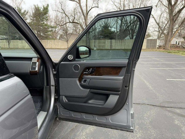Used 2021 Land Rover Range Rover Westminster Edition image 28